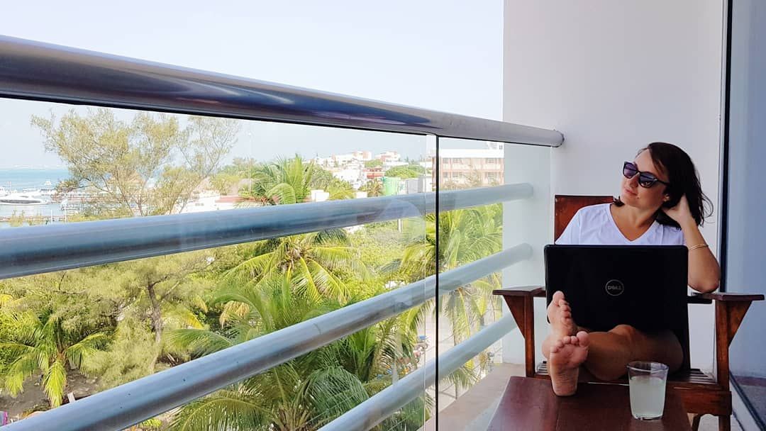 remote-worker-doing-business-from-balcony