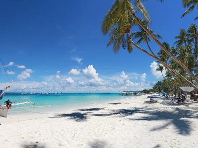 1600px-Boracay_panorama_1