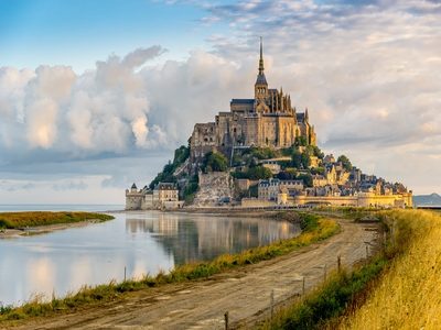 hp-french-chateau-highlights-mont-saint-michel hp-french-chateau-highlights-mont-saint-michel